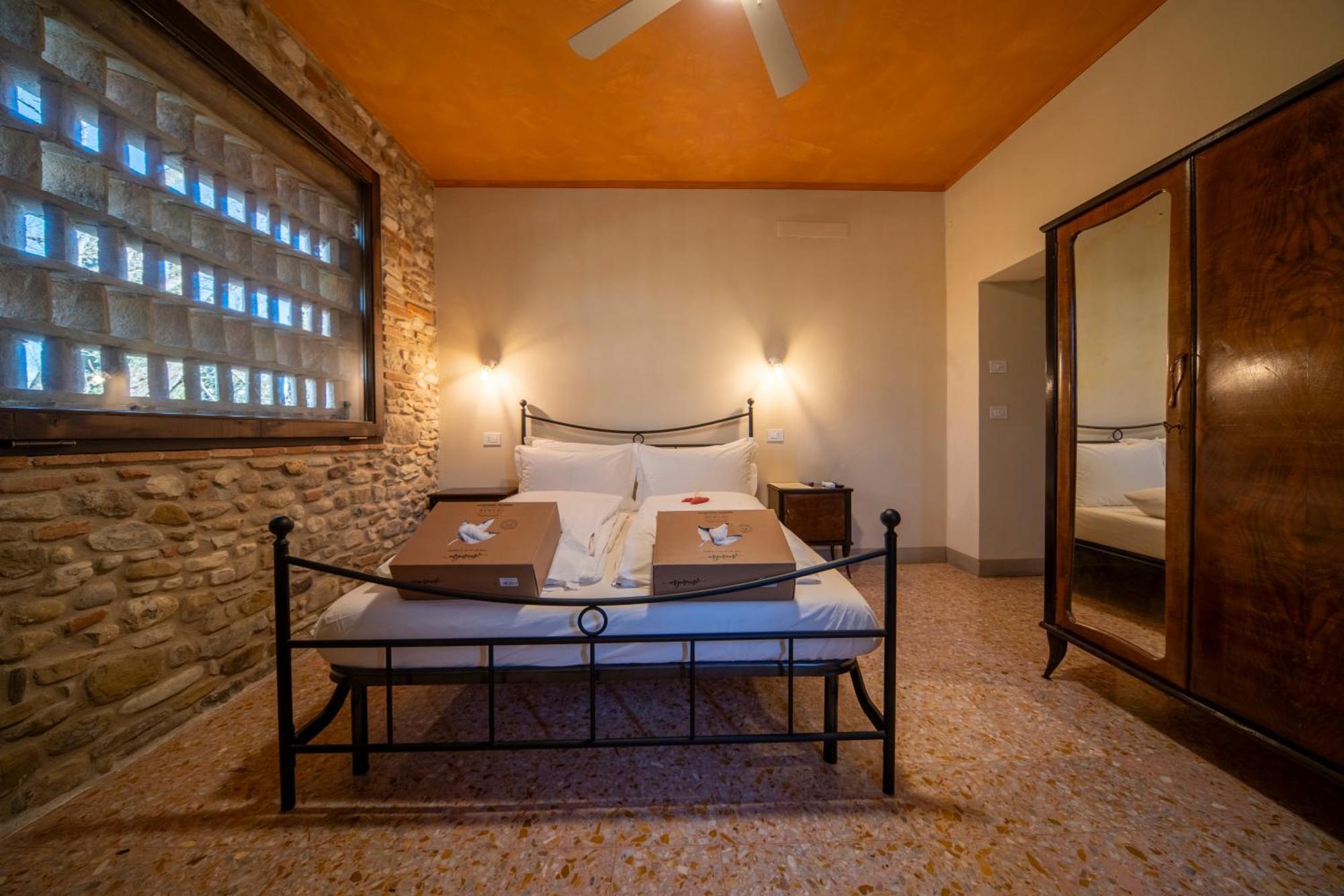 Agriturismo Podere Tovari Ангьяри Экстерьер фото