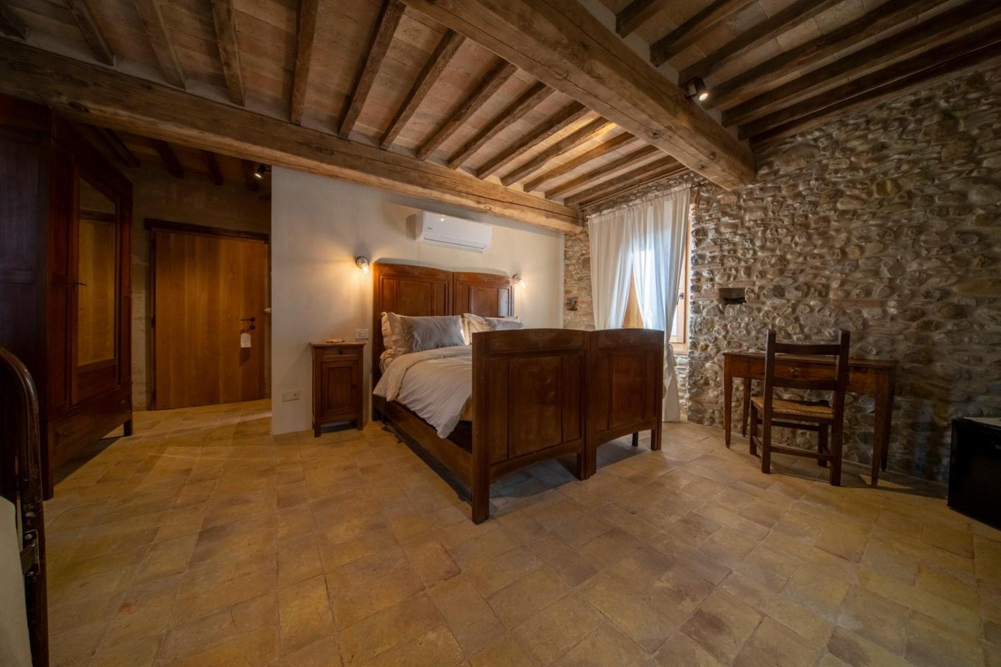 Agriturismo Podere Tovari Ангьяри Экстерьер фото