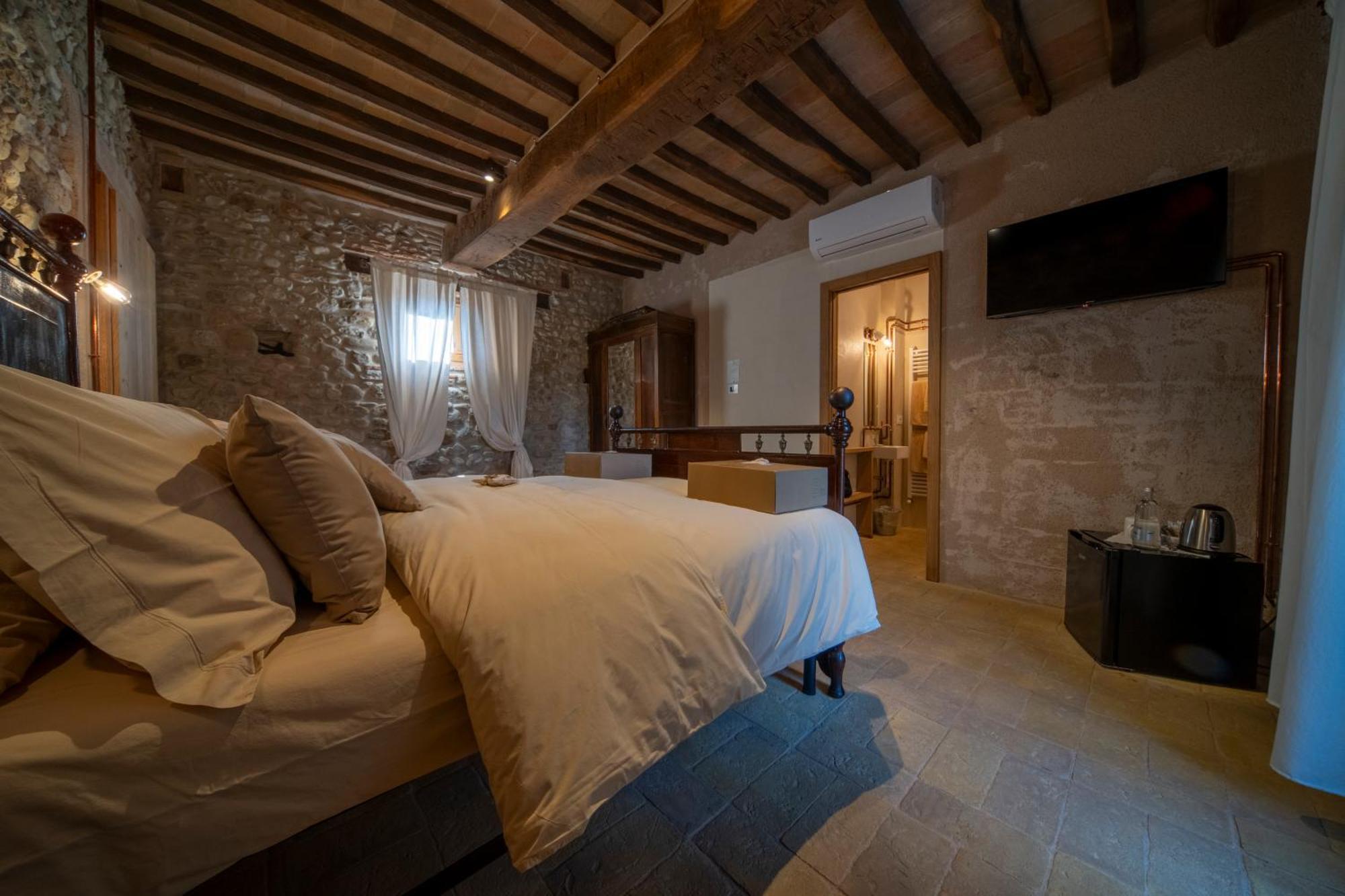Agriturismo Podere Tovari Ангьяри Экстерьер фото