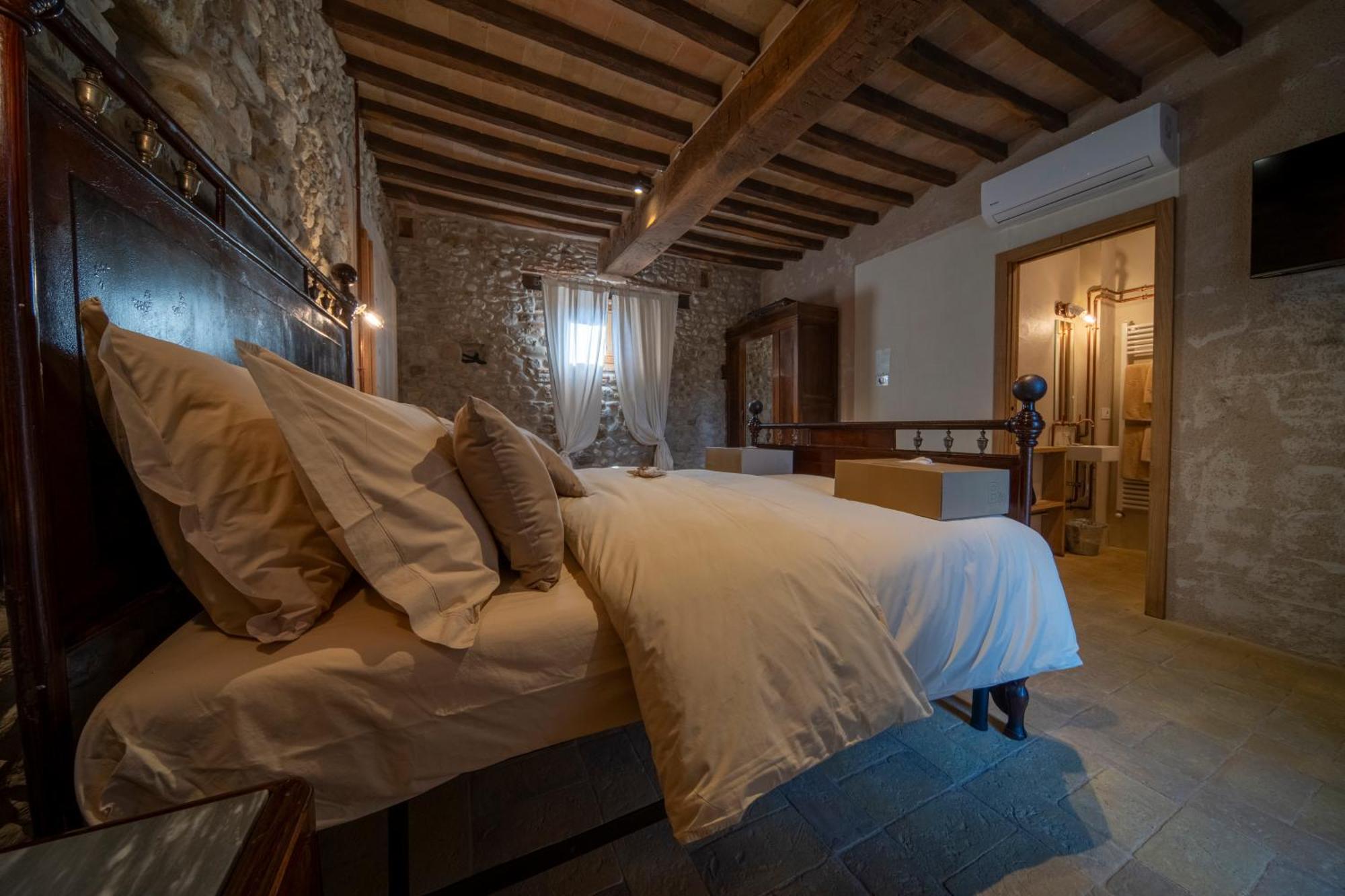 Agriturismo Podere Tovari Ангьяри Экстерьер фото