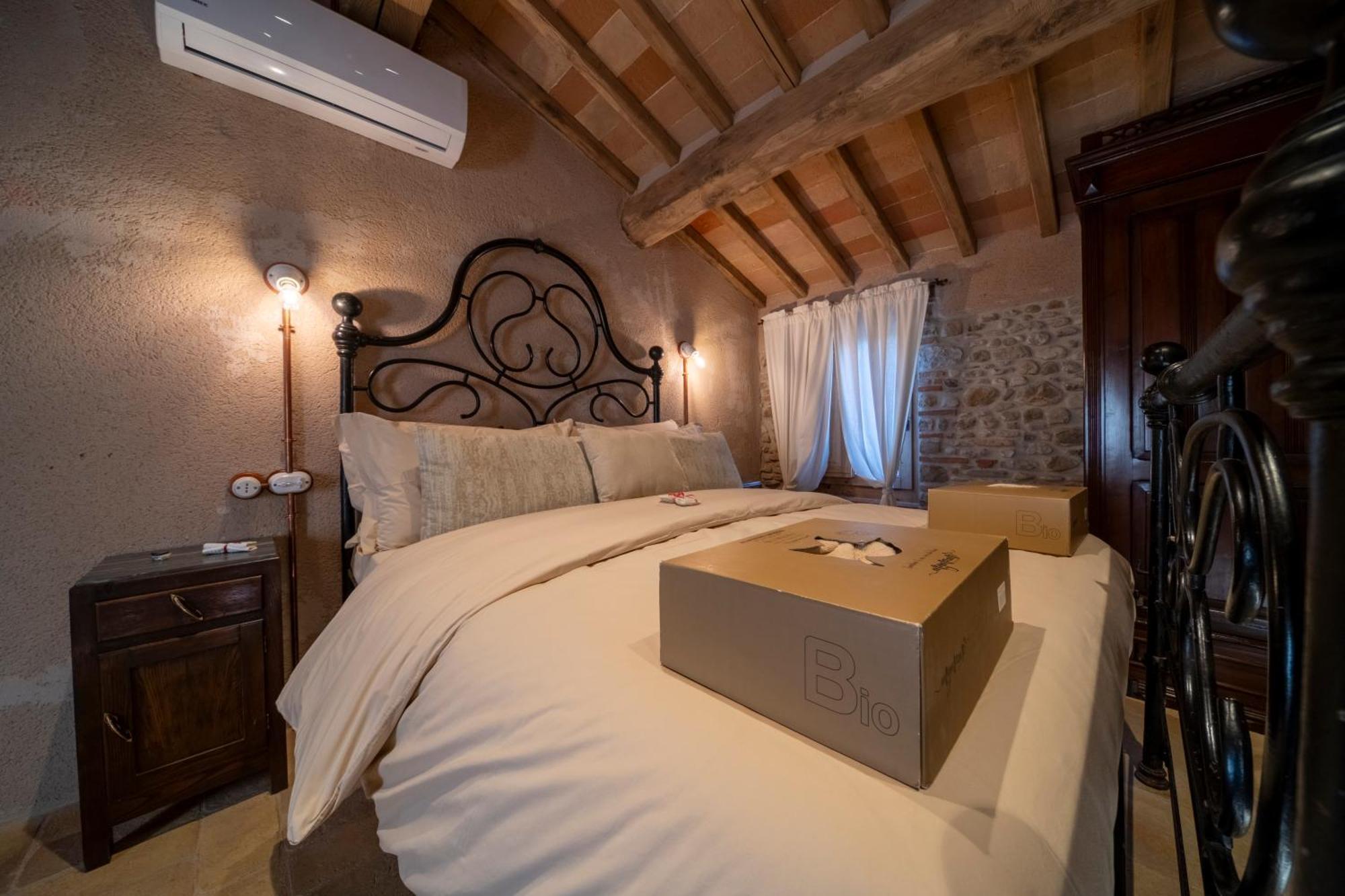 Agriturismo Podere Tovari Ангьяри Экстерьер фото