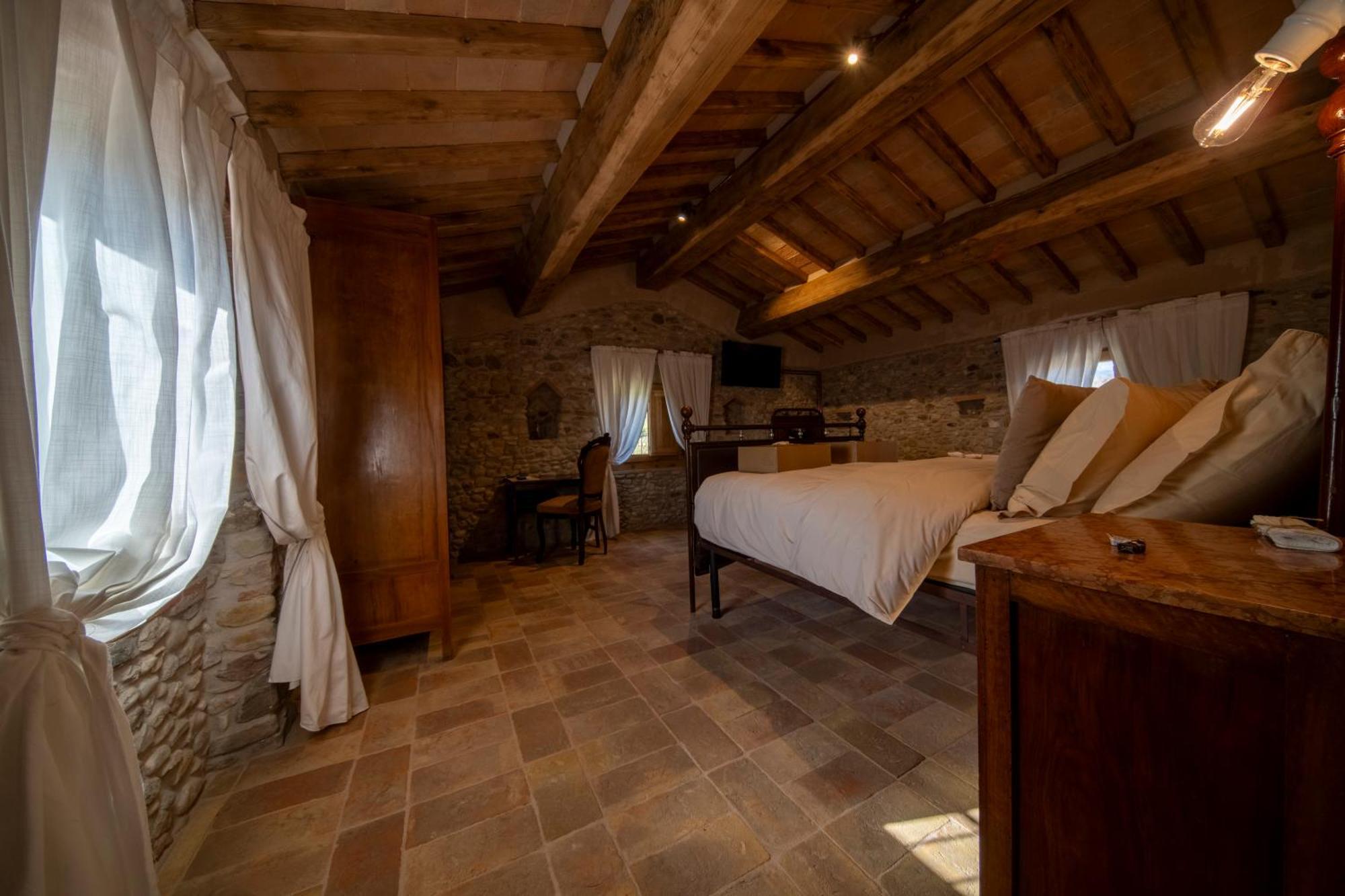 Agriturismo Podere Tovari Ангьяри Экстерьер фото
