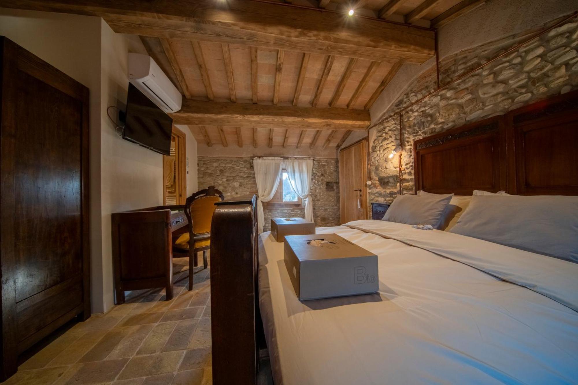 Agriturismo Podere Tovari Ангьяри Экстерьер фото